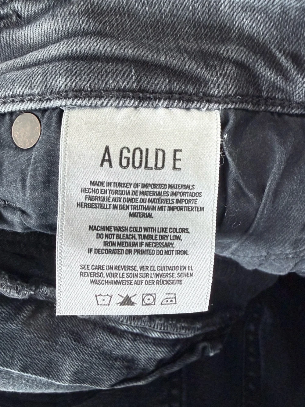 AGOLDE Sophie High Rise Crop Jeans in Princeton 28 Washed Black Classic
